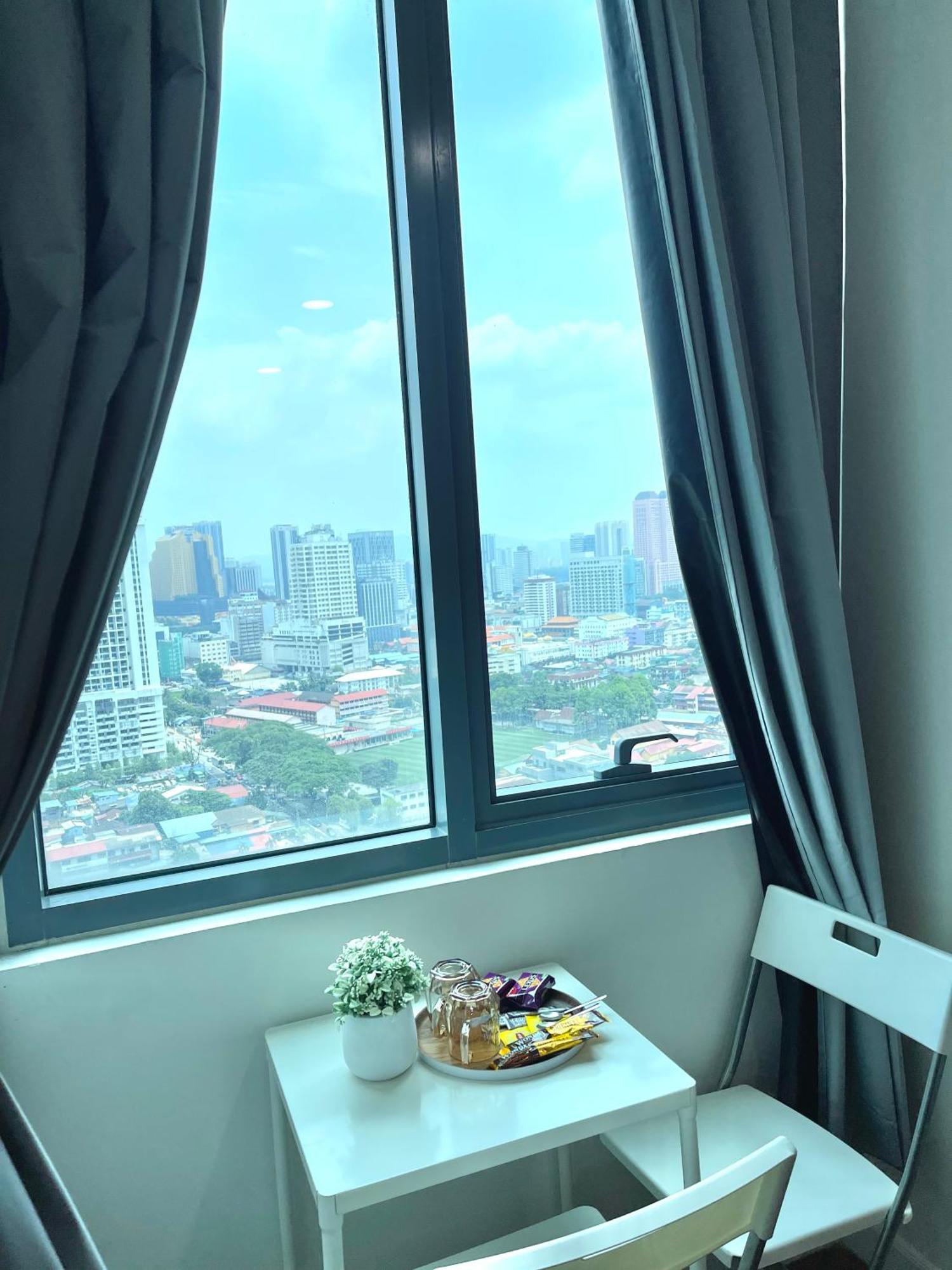 Summer Suites Klcc By Impexia Kuala Lumpur Exterior foto